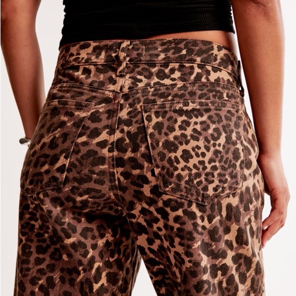 Abercrombie & Fitch Low Rise Baggy Jean Cheetah Animal Print - Picture 2 of 7